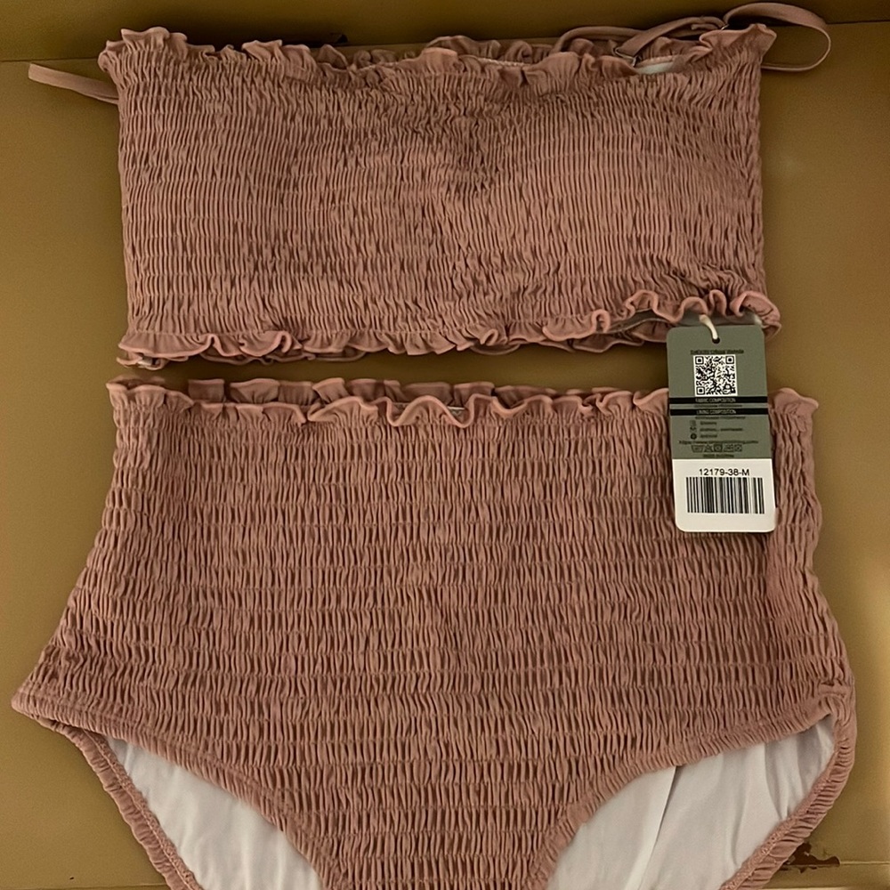High Waisted 2-Piece Swimsuit